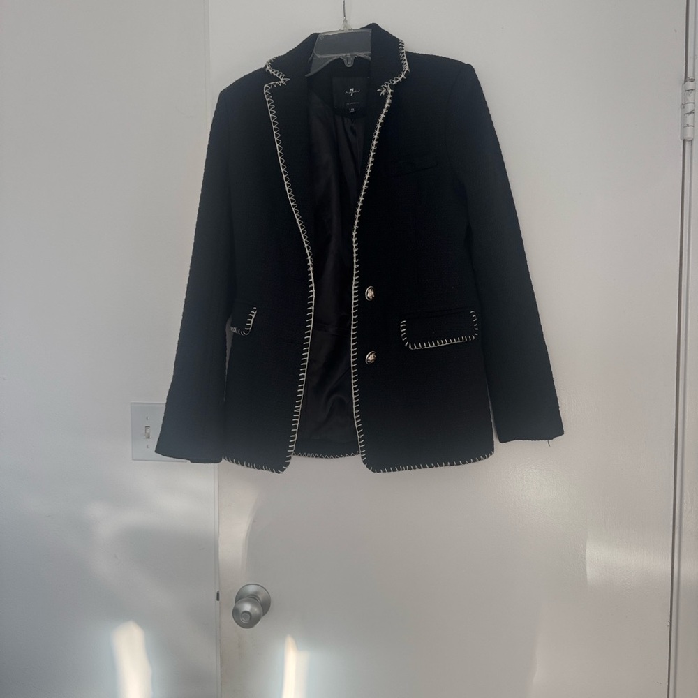 Chic Going Out Blazer - Picture 6 of 9